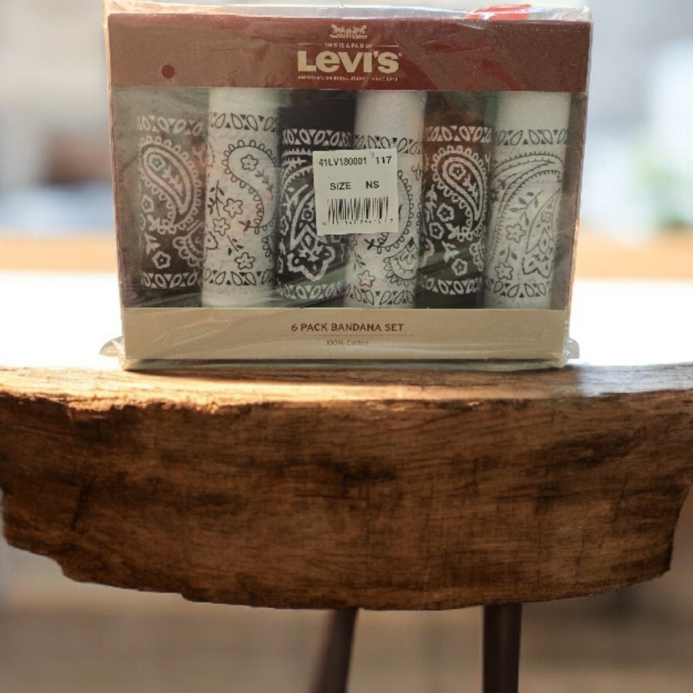 LEVI'S Western Black & White Bandanas 6 Pack